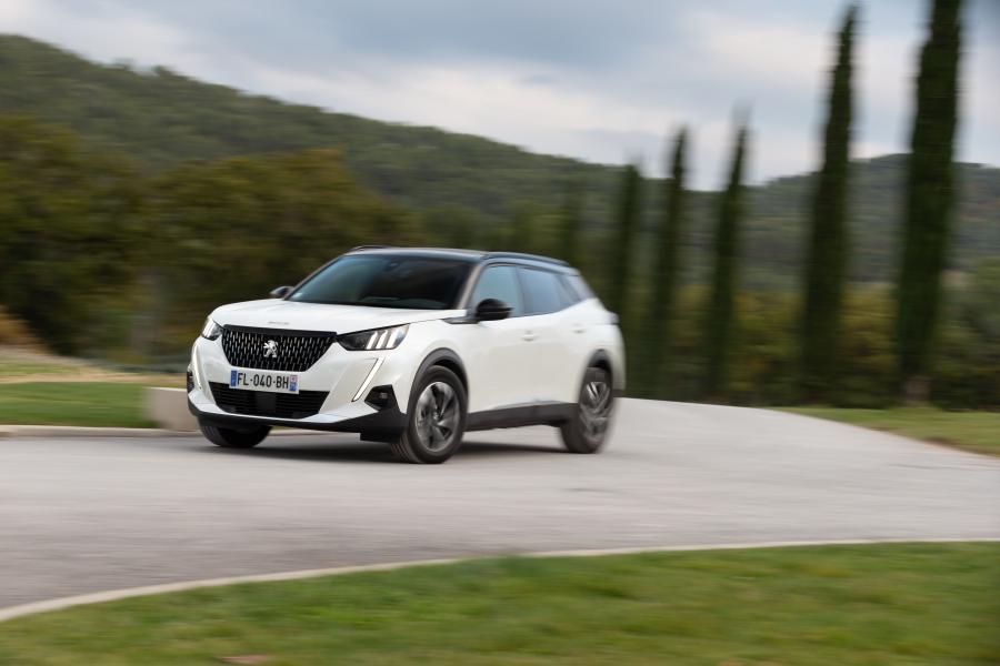  Peugeot e-2008 GT (Digital White) 2019 года  (WW) (фото 60 из 119)